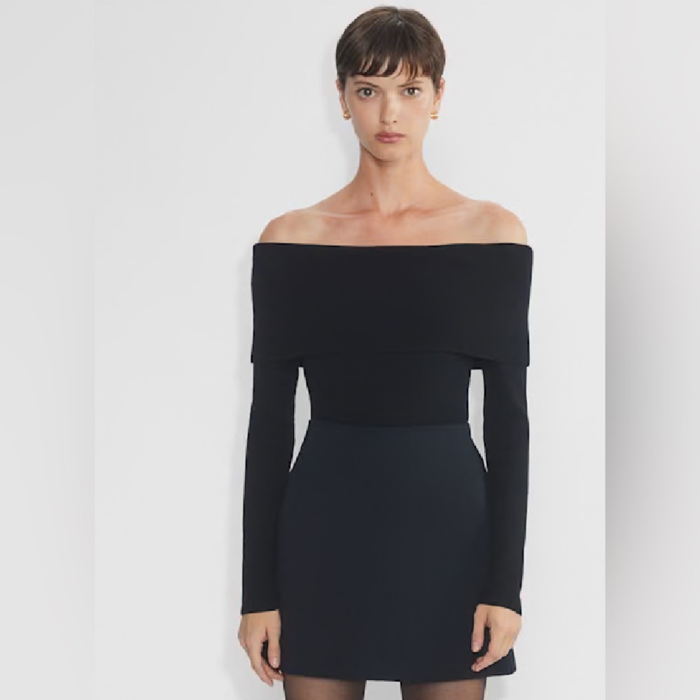 Aritzia Nola off the shoulder sweater !!